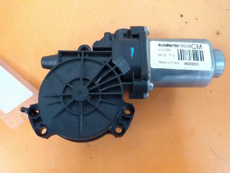 MOTOR ELEVALUNAS DELANTERO DERECHO