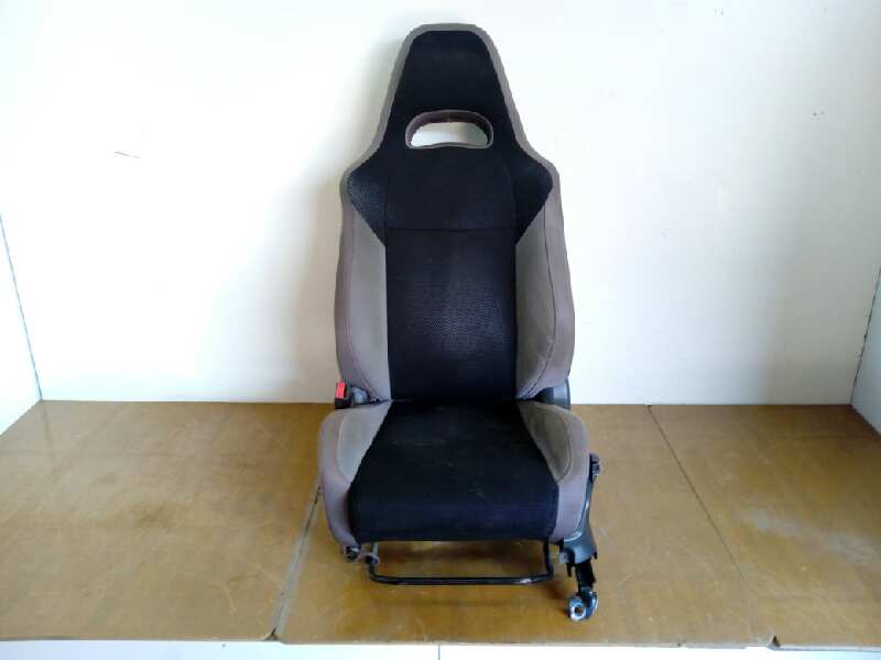 ASIENTO DELANTERO IZQUIERDO