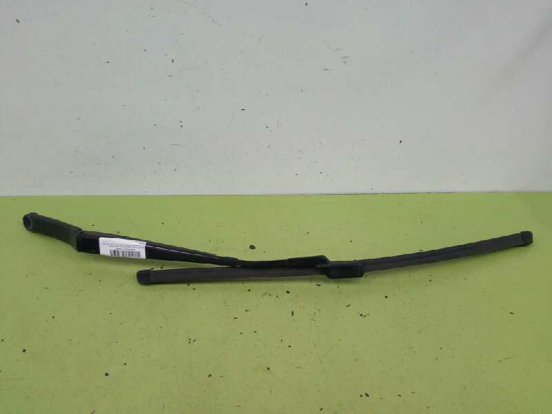 BRAZO LIMPIA DELANTERO IZQUIERDO