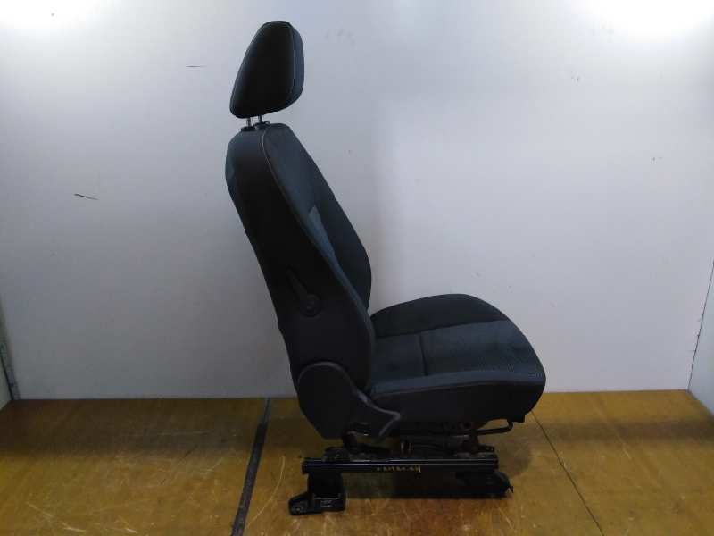 ASIENTO DELANTERO IZQUIERDO