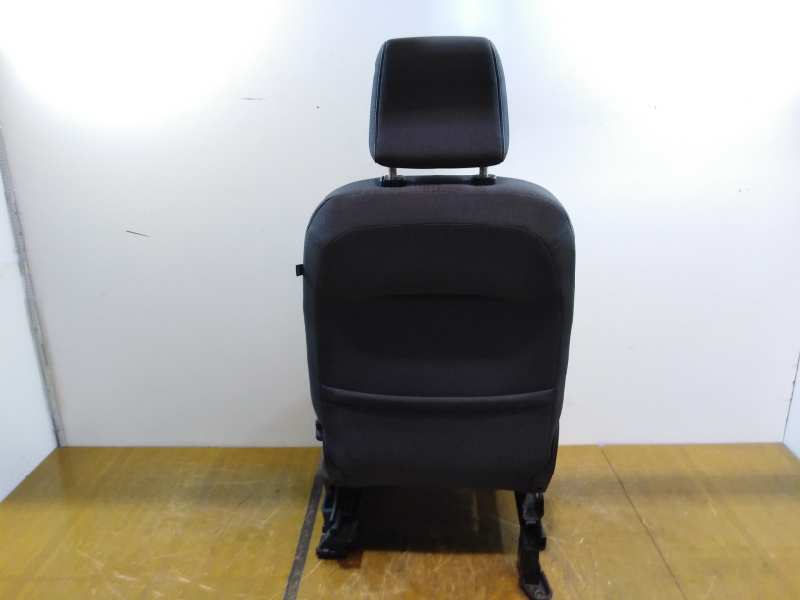 ASIENTO DELANTERO IZQUIERDO