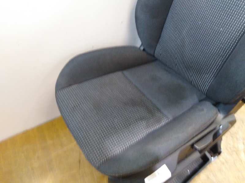 ASIENTO DELANTERO IZQUIERDO