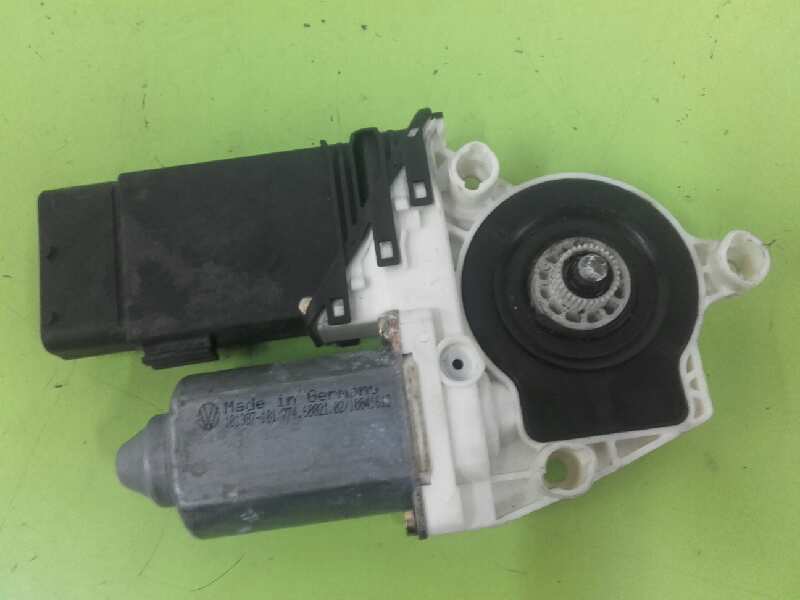 MOTOR ELEVALUNAS DELANTERO IZQUIERDO