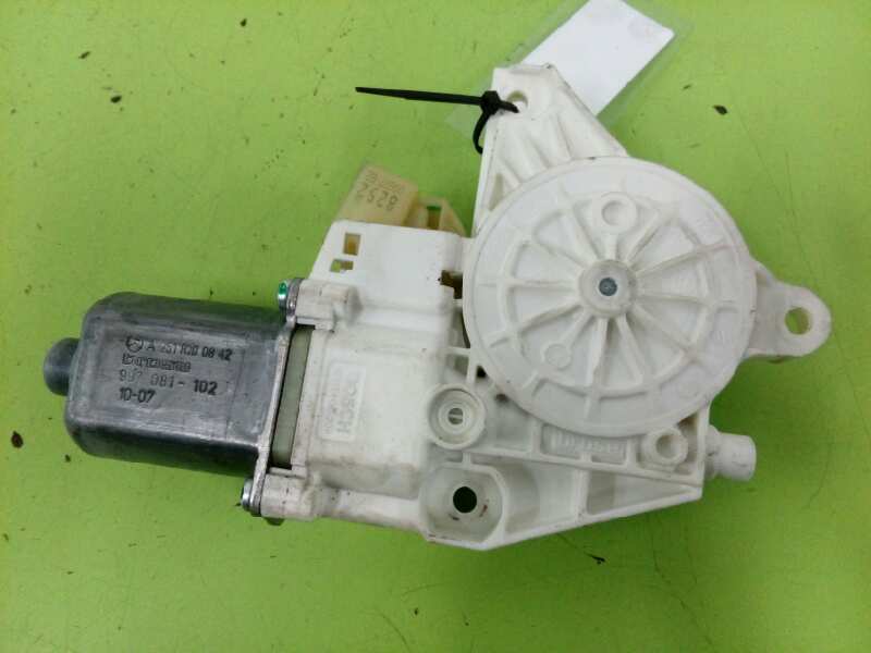 MOTOR ELEVALUNAS DELANTERO DERECHO