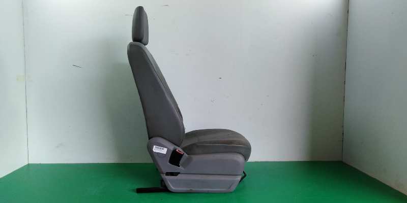 ASIENTO DELANTERO IZQUIERDO