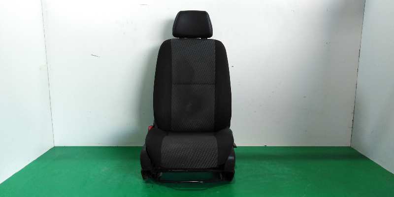 ASIENTO DELANTERO IZQUIERDO