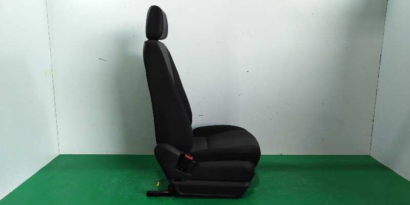 ASIENTO DELANTERO IZQUIERDO