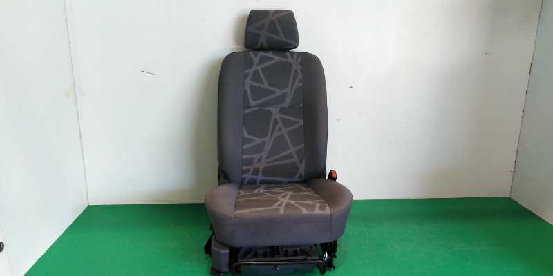 ASIENTO DELANTERO IZQUIERDO