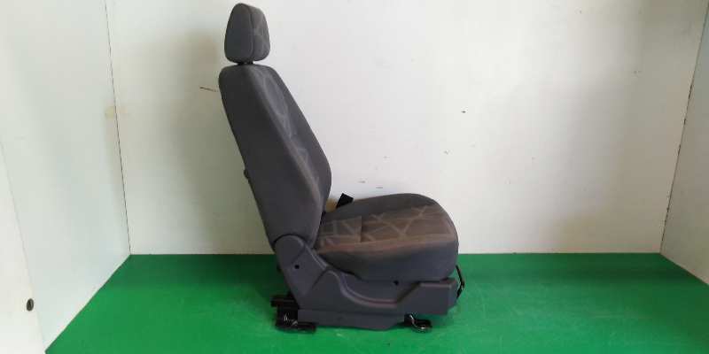 ASIENTO DELANTERO IZQUIERDO