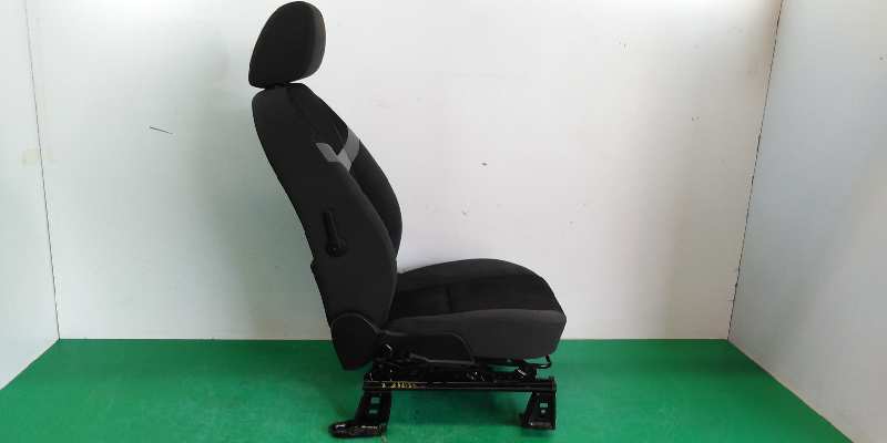 ASIENTO DELANTERO IZQUIERDO