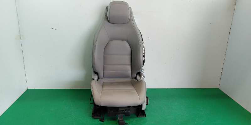 ASIENTO DELANTERO IZQUIERDO