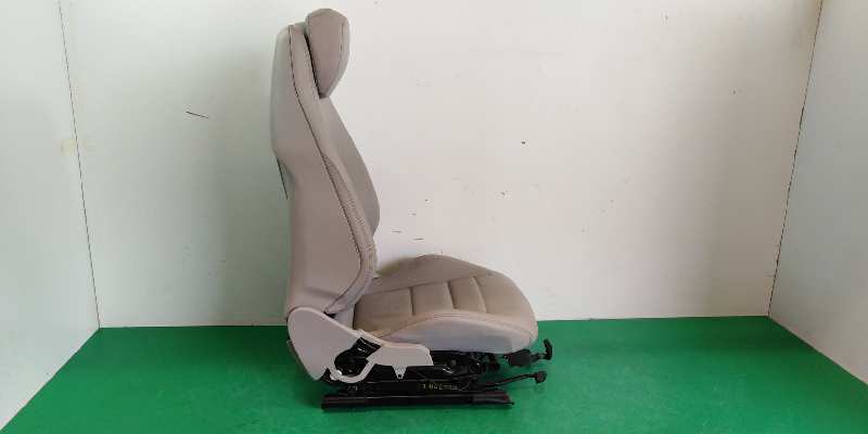 ASIENTO DELANTERO IZQUIERDO