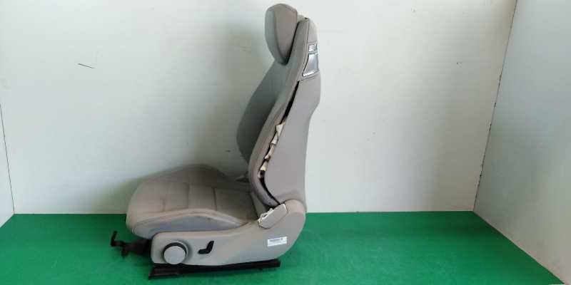 ASIENTO DELANTERO IZQUIERDO