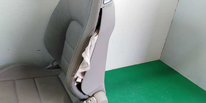 ASIENTO DELANTERO IZQUIERDO