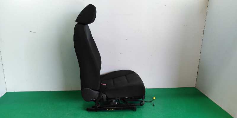 ASIENTO DELANTERO IZQUIERDO