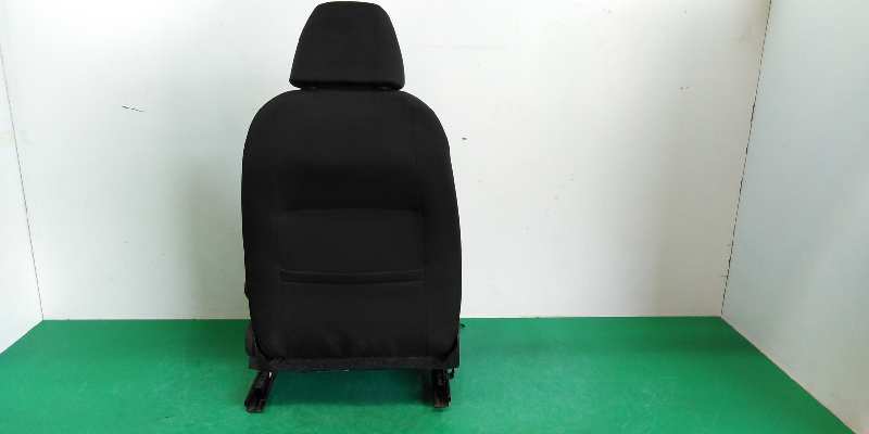 ASIENTO DELANTERO IZQUIERDO