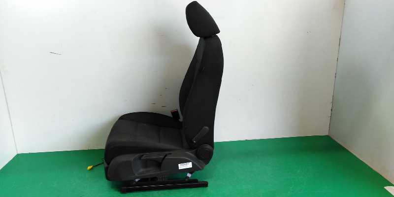 ASIENTO DELANTERO IZQUIERDO