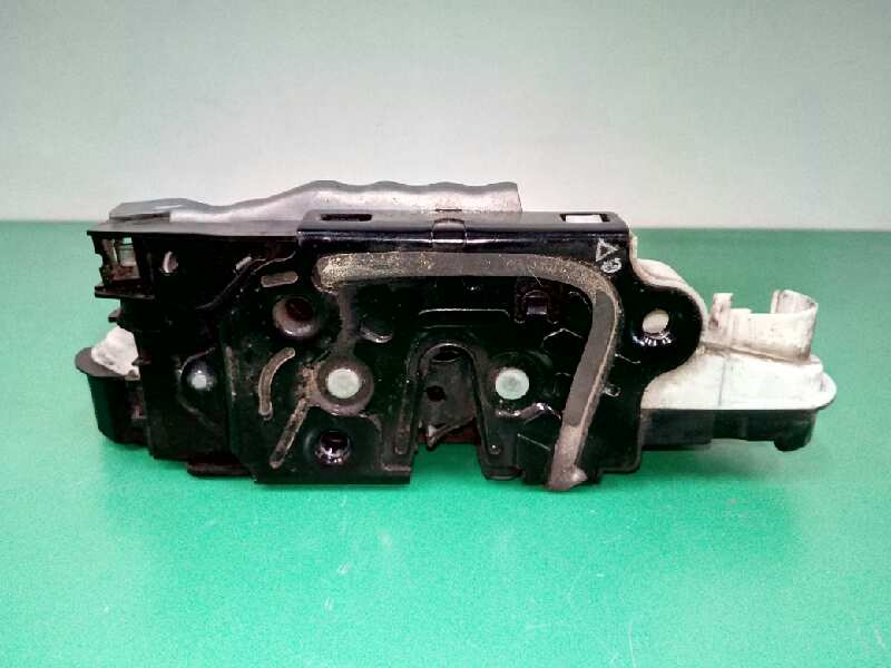 CERRADURA PUERTA DELANTERA IZQUIERDA 