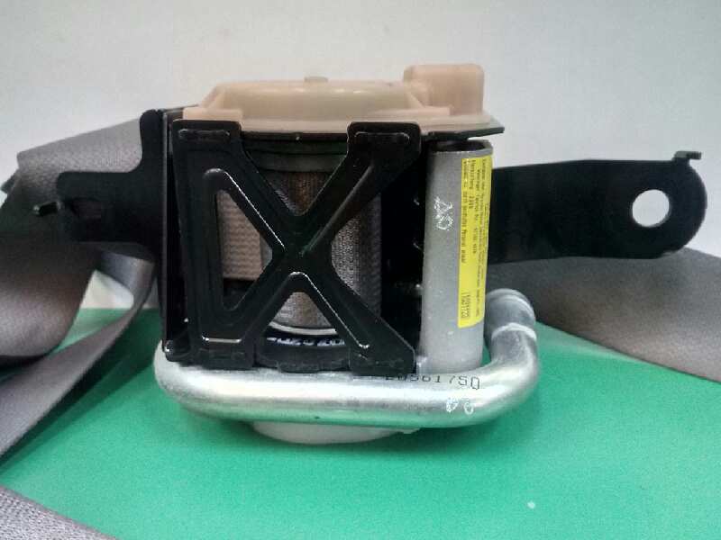 CINTURON SEGURIDAD DELANTERO DERECHO