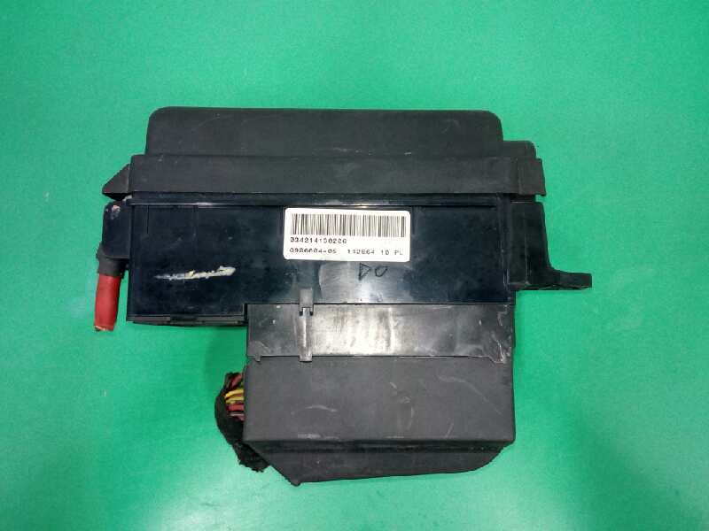 CAJA RELES / FUSIBLES