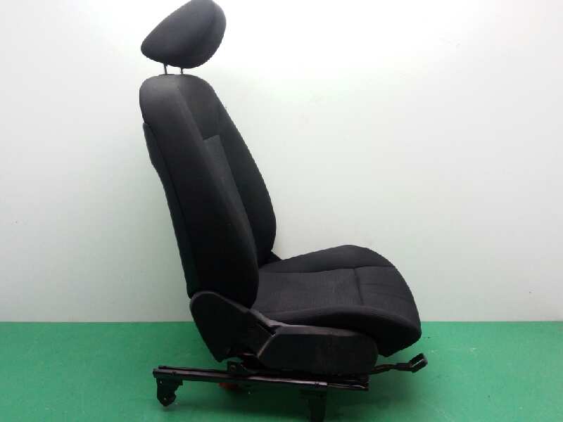 ASIENTO DELANTERO IZQUIERDO