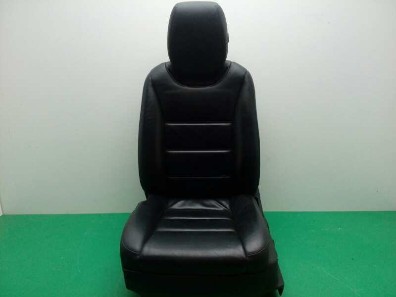 ASIENTO DELANTERO IZQUIERDO