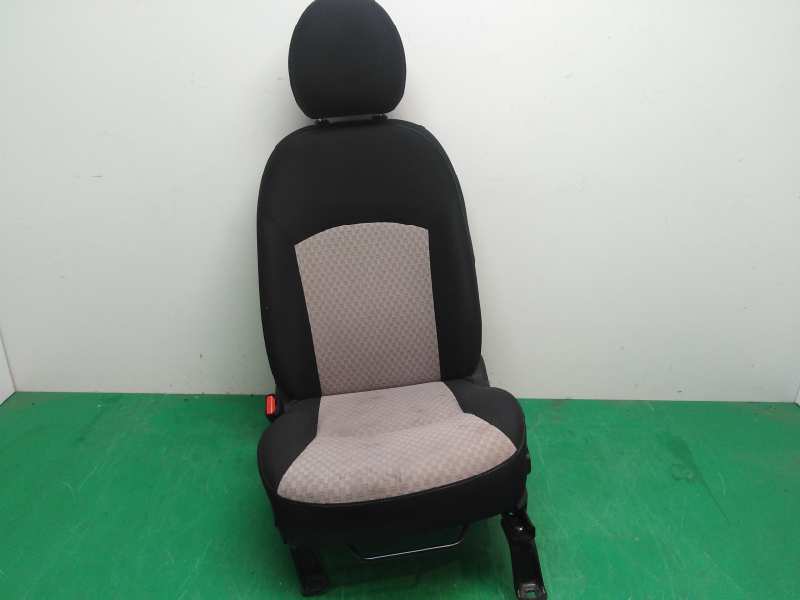 ASIENTO DELANTERO IZQUIERDO