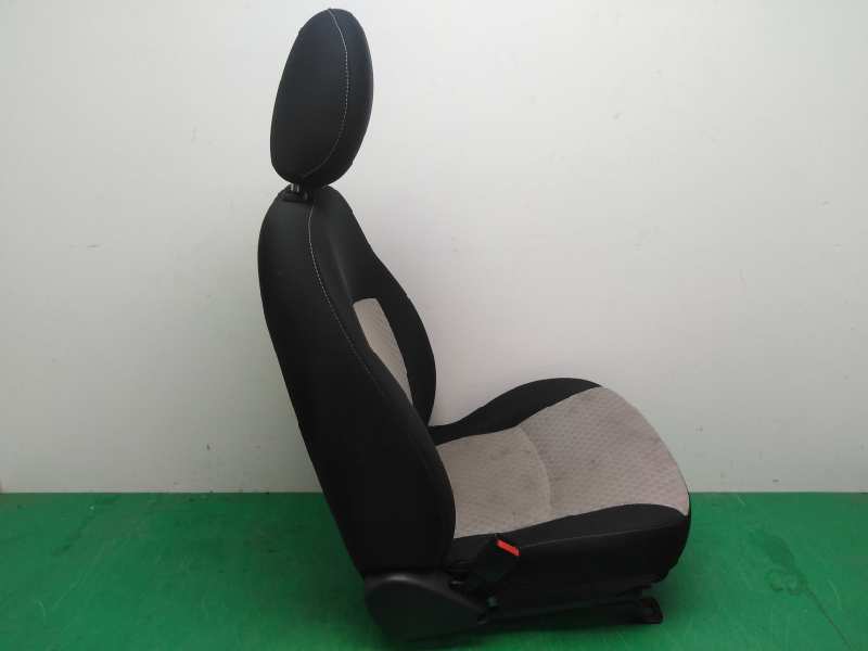 ASIENTO DELANTERO IZQUIERDO