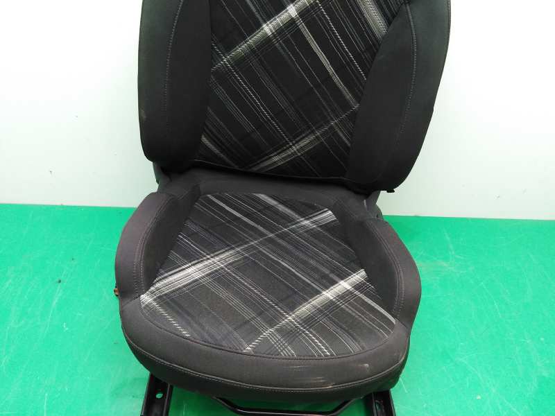 ASIENTO DELANTERO IZQUIERDO