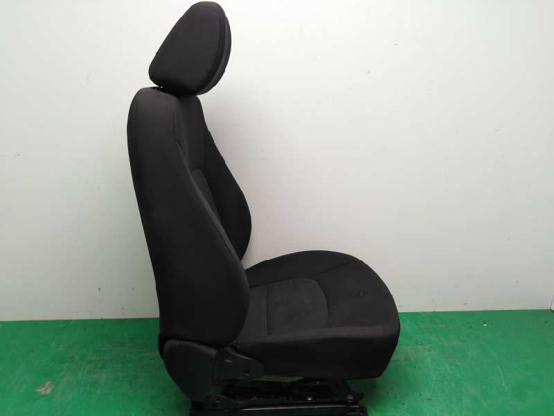 ASIENTO DELANTERO IZQUIERDO