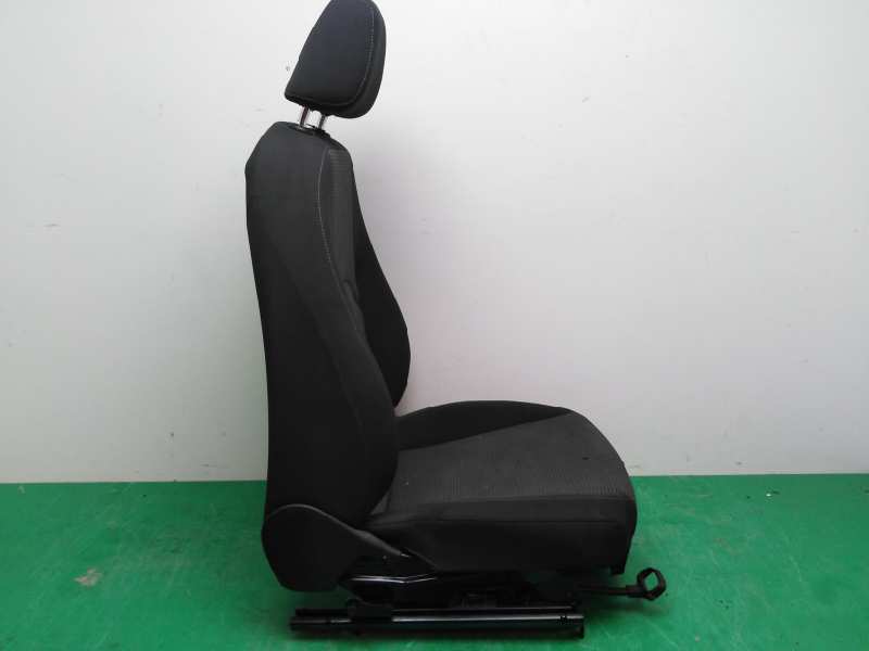 ASIENTO DELANTERO IZQUIERDO