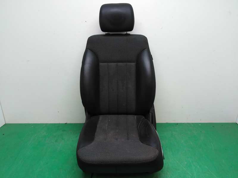 ASIENTO DELANTERO IZQUIERDO