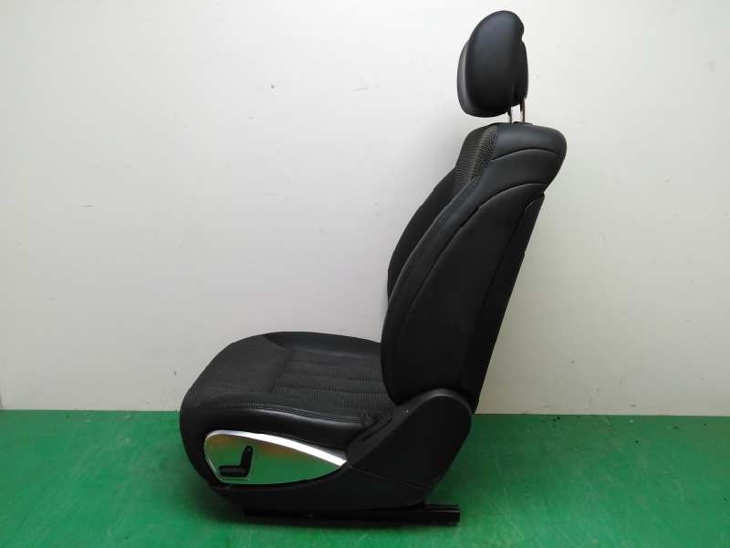 ASIENTO DELANTERO IZQUIERDO