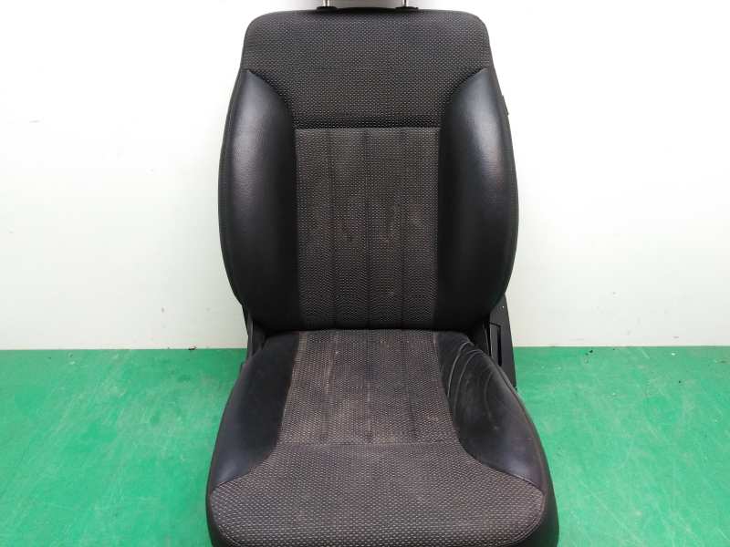 ASIENTO DELANTERO IZQUIERDO