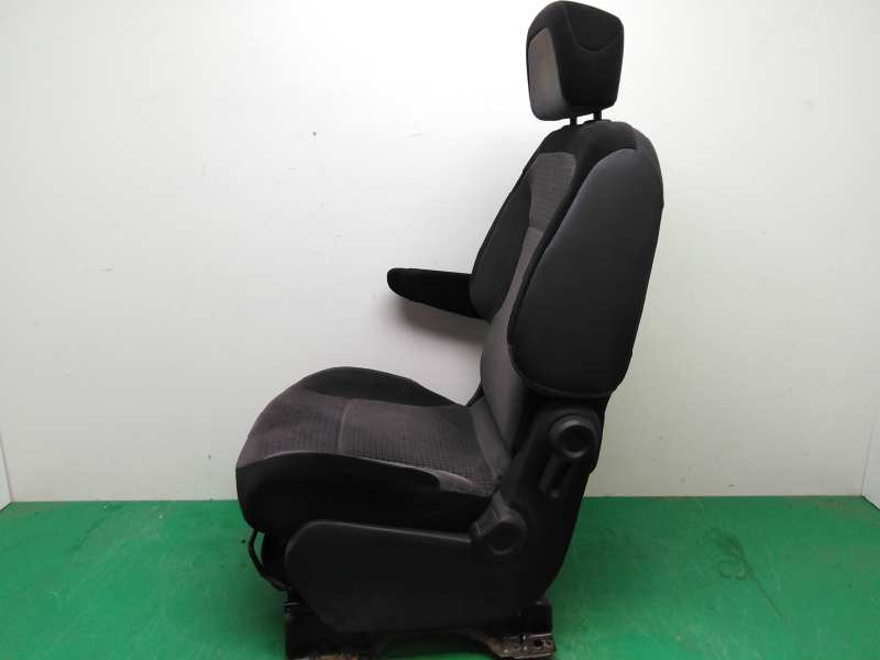 ASIENTO DELANTERO IZQUIERDO