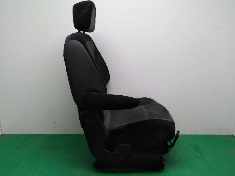 ASIENTO DELANTERO IZQUIERDO