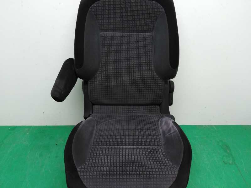 ASIENTO DELANTERO IZQUIERDO