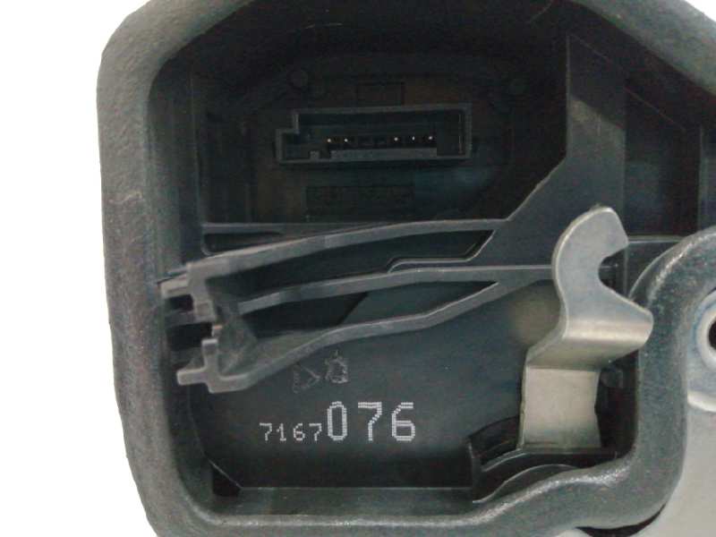 CERRADURA PUERTA TRASERA DERECHA 