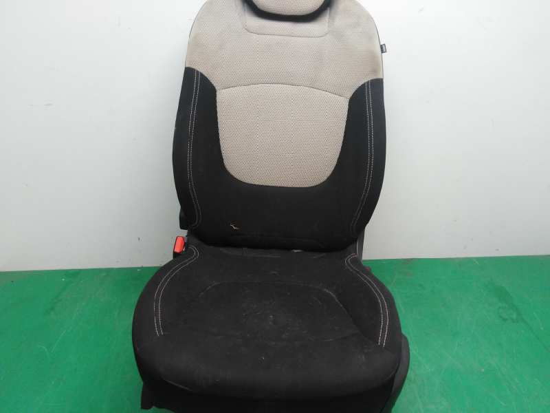 ASIENTO DELANTERO IZQUIERDO