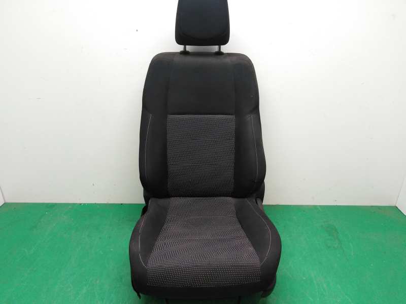 ASIENTO DELANTERO IZQUIERDO