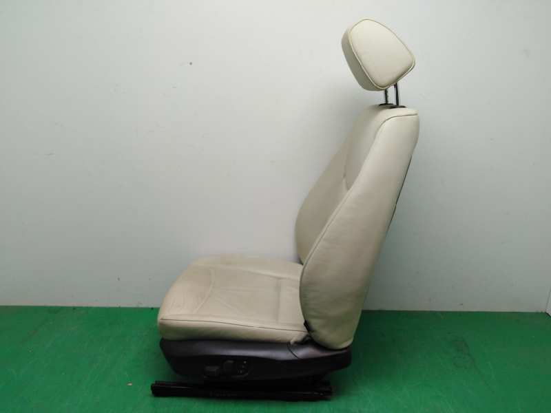 ASIENTO DELANTERO IZQUIERDO