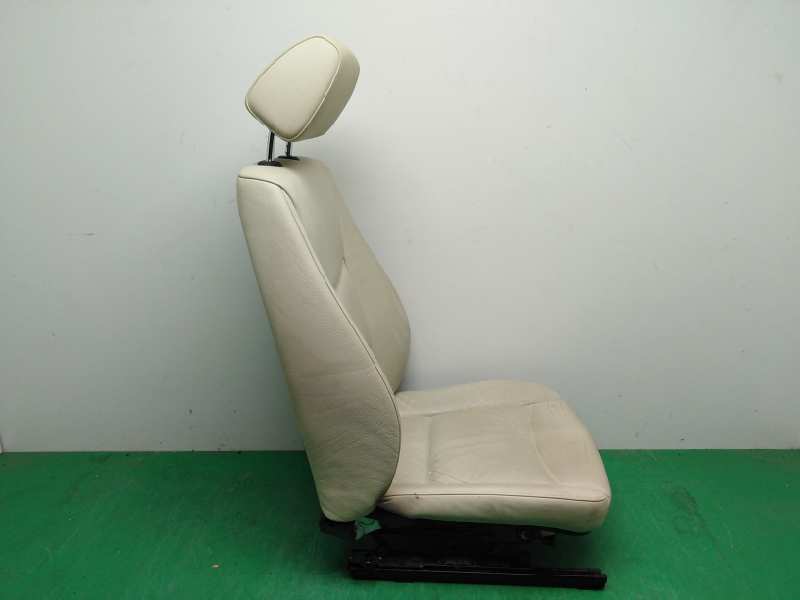 ASIENTO DELANTERO IZQUIERDO