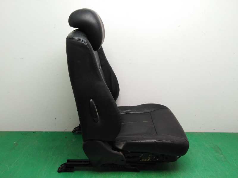 ASIENTO DELANTERO IZQUIERDO