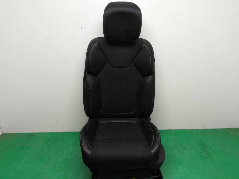 ASIENTO DELANTERO IZQUIERDO