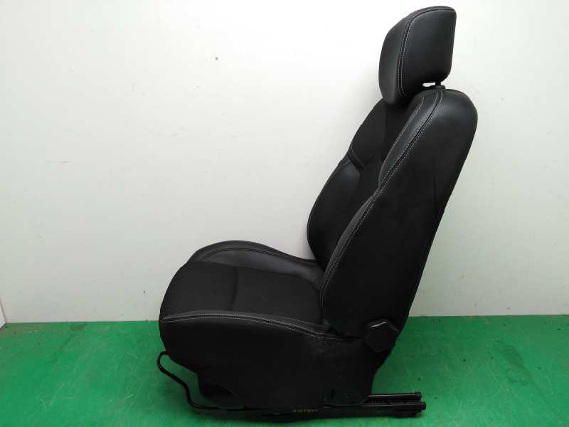 ASIENTO DELANTERO DERECHO