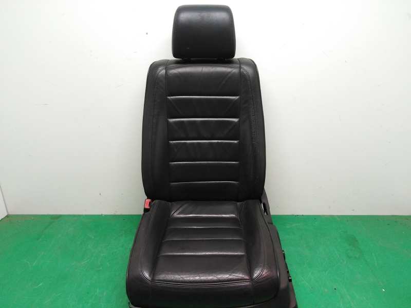 ASIENTO DELANTERO IZQUIERDO