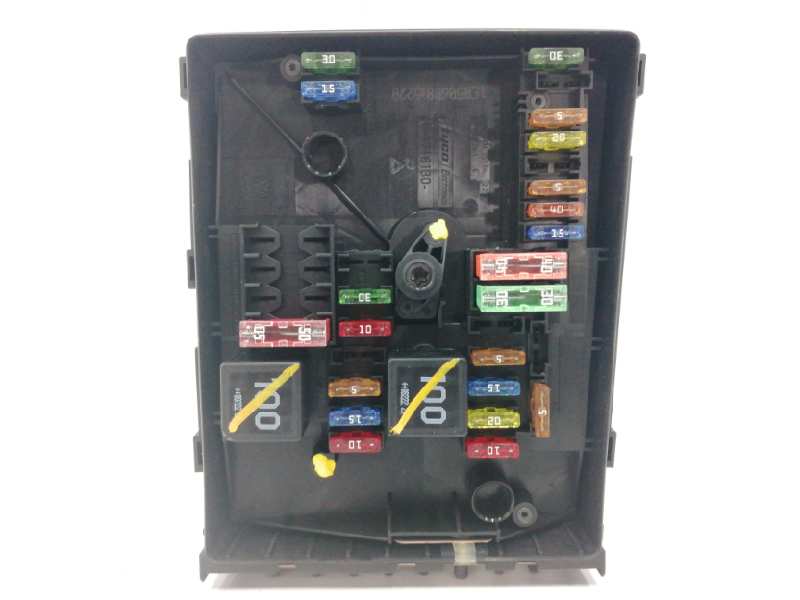 CAJA RELES / FUSIBLES