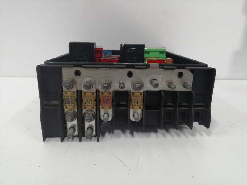 CAJA RELES / FUSIBLES