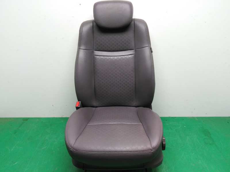 ASIENTO DELANTERO IZQUIERDO