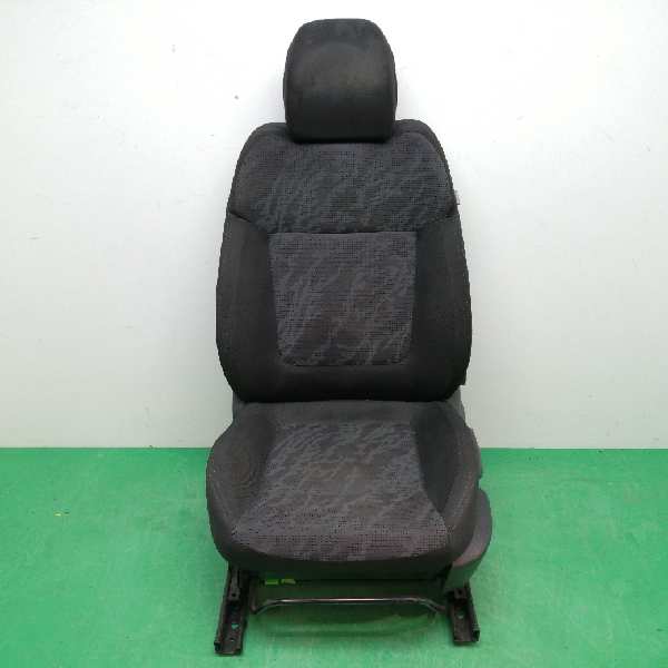 ASIENTO DELANTERO IZQUIERDO